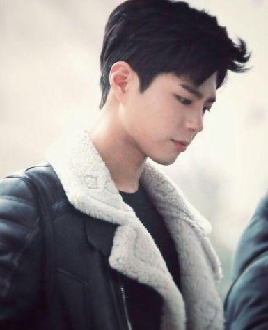 吃瓜娱乐圈李现和范丞丞,娱乐圈的瓜田奇遇记