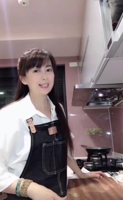 快手明星网红舞女照片,网红舞女照片背后的魅力解析