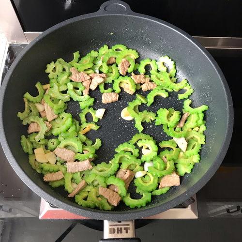 快手吃瓜热门事件是什么,揭秘近期热门事件背后的真相