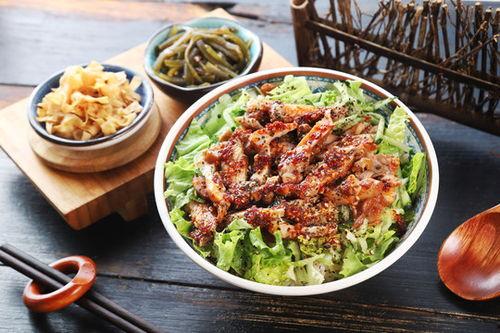 吃瓜黑茶烤肉拌饭视频,揭秘吃瓜黑茶的独特风味