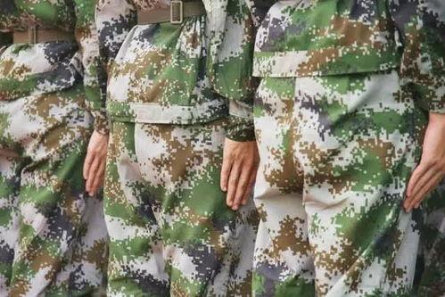 热门吃瓜军训视频,笑料百出，青春记忆里的甜蜜苦涩