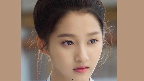 给明星网红画画的人,明星网红的绘画艺术之旅