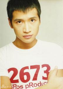 男明星网红出道照片,揭秘男星出道前的蜕变之路