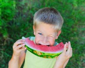 近期热门吃瓜故事,揭秘近期热门吃瓜故事背后的真相